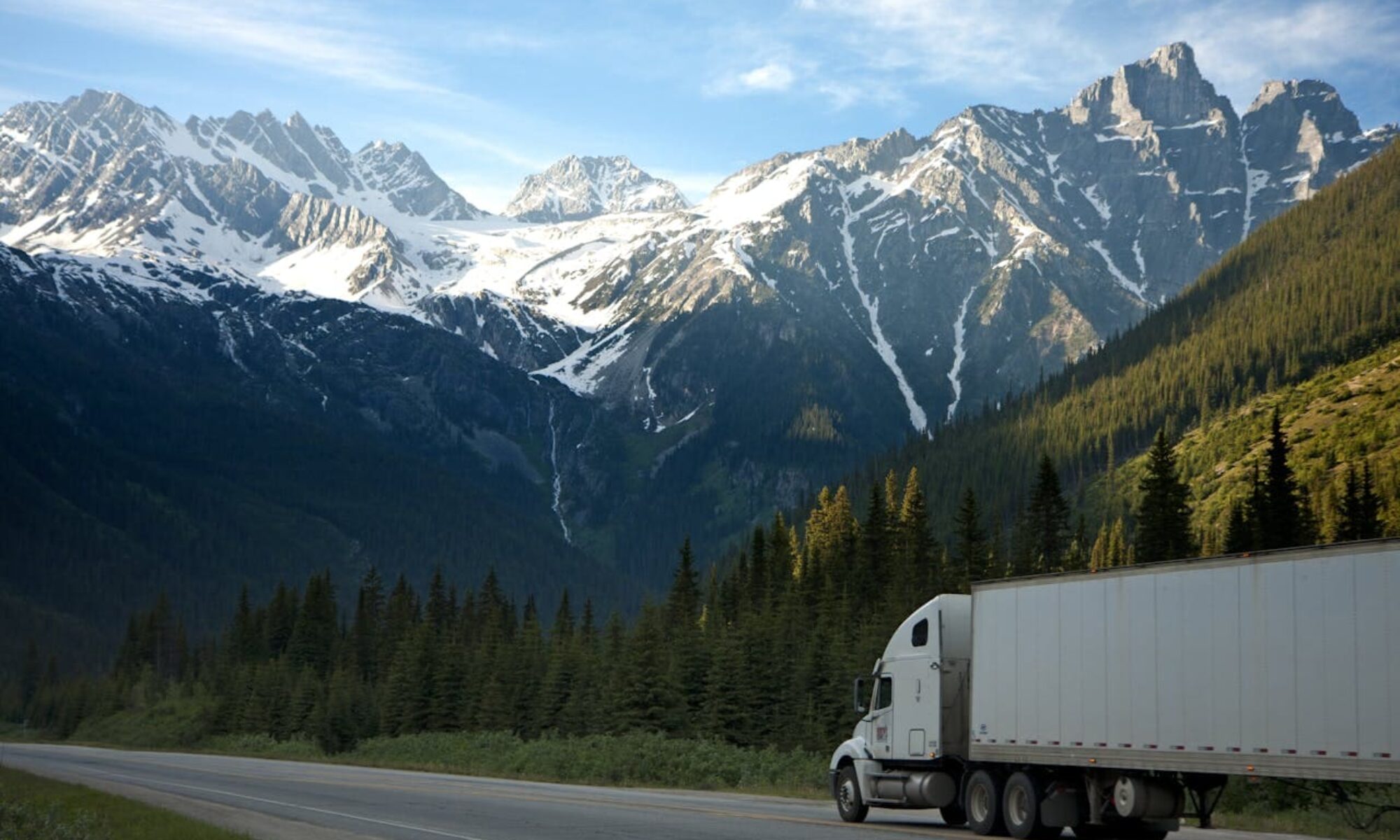 Aspectos a Considerar al Comprar una Caja Seca para Tráiler