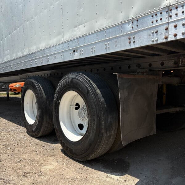 Road Tractovan. Venta de Cajas Secas.